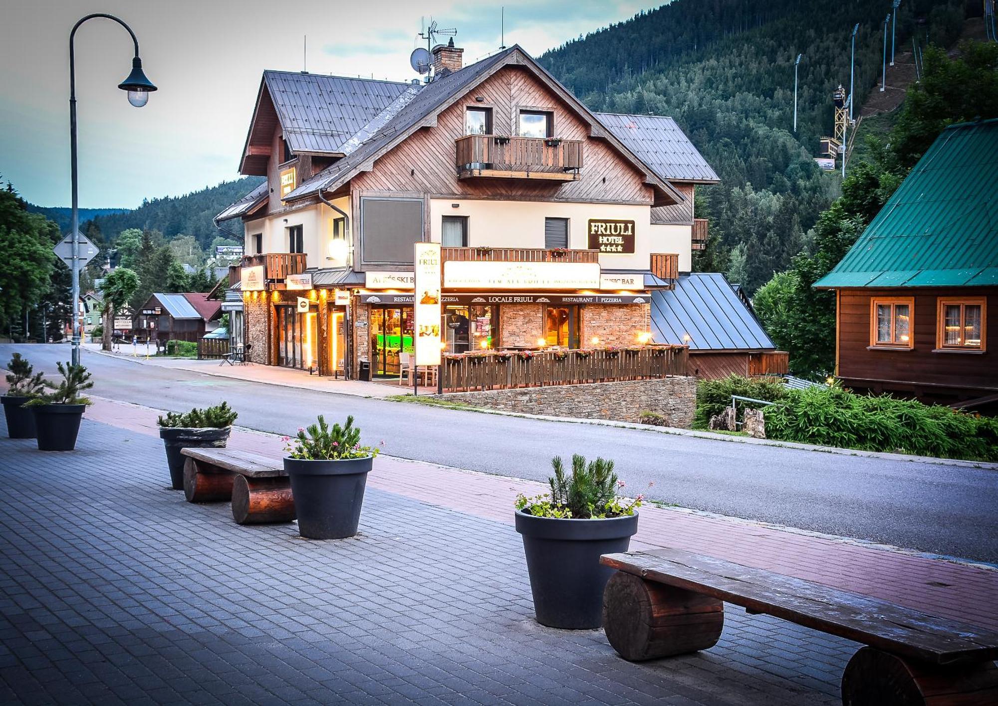 Hotel Friuli Гаррахов Екстер'єр фото